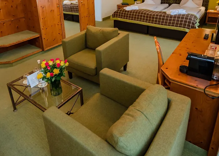 מלון Parkhotel 3*