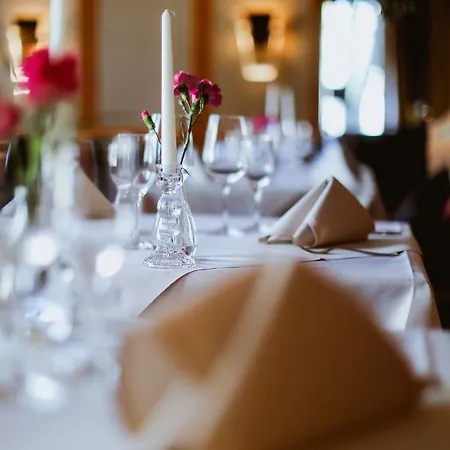 Отель Parkhotel