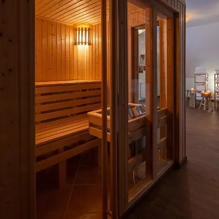 Отель Parkhotel 3*