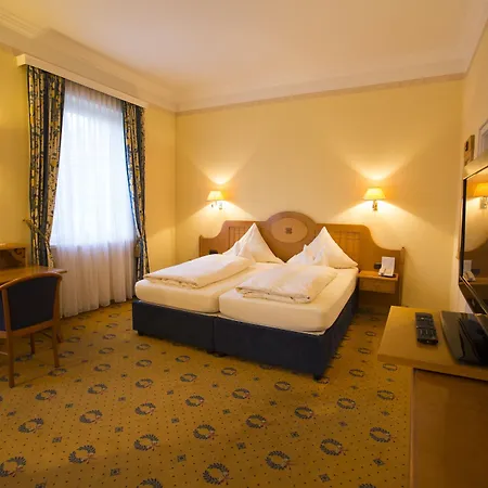 Отель Parkhotel