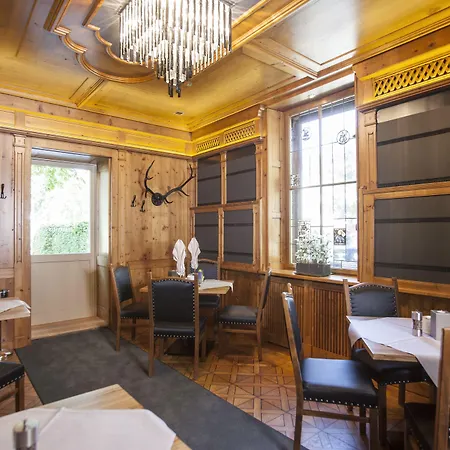 Parkhotel Отель 3*