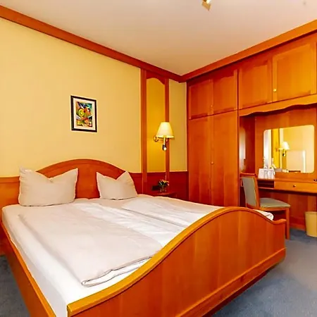 Parkhotel טראונשטיין
