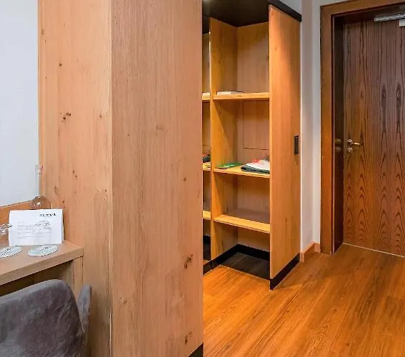 Parkhotel فندق