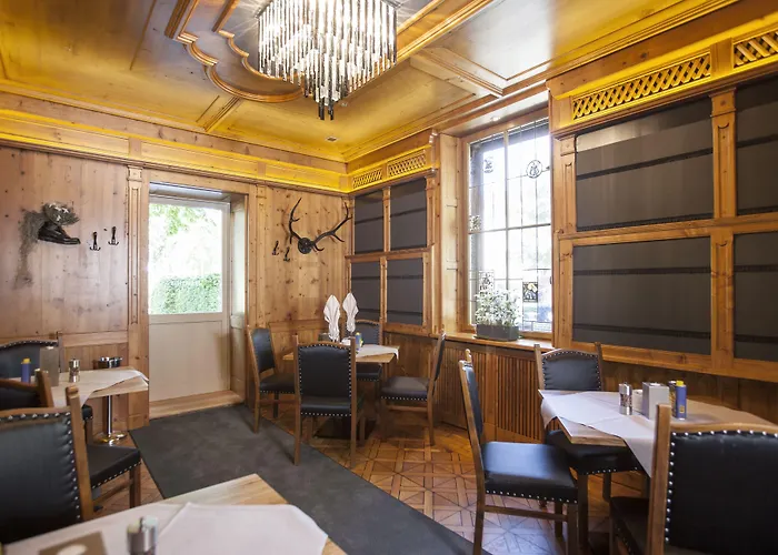 Parkhotel فندق 3*