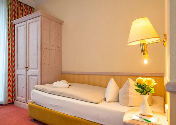 Parkhotel فندق 3*
